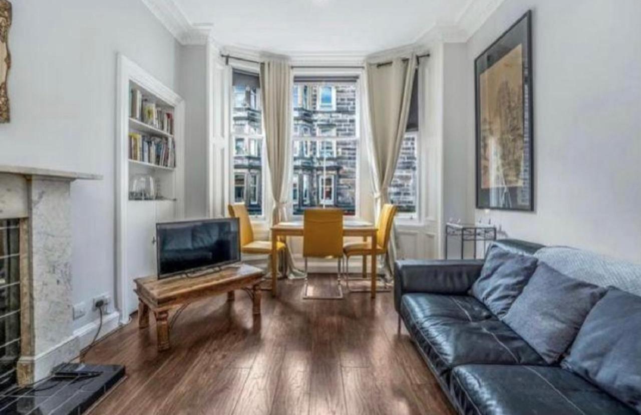 Spacious & Comfortable 3 Bedroom Apartment - Near City Centre - Free Parking Available - Sleeps Up To 5 Guests Edinburgh Bagian luar foto