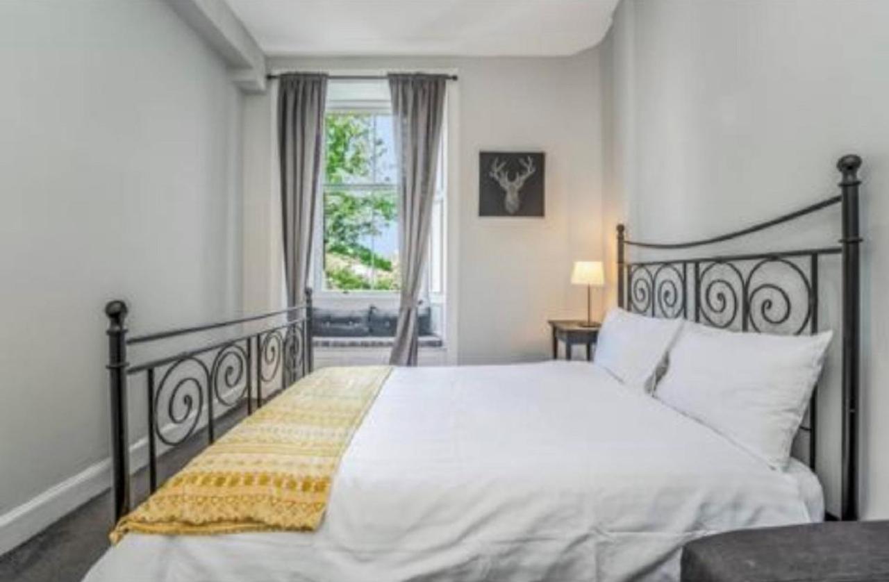Spacious & Comfortable 3 Bedroom Apartment - Near City Centre - Free Parking Available - Sleeps Up To 5 Guests Edinburgh Bagian luar foto
