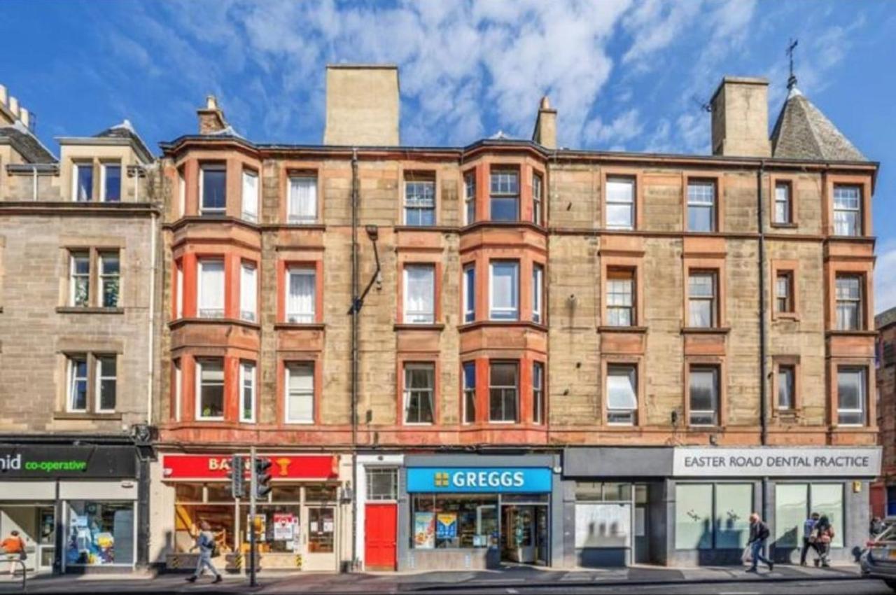 Spacious & Comfortable 3 Bedroom Apartment - Near City Centre - Free Parking Available - Sleeps Up To 5 Guests Edinburgh Bagian luar foto